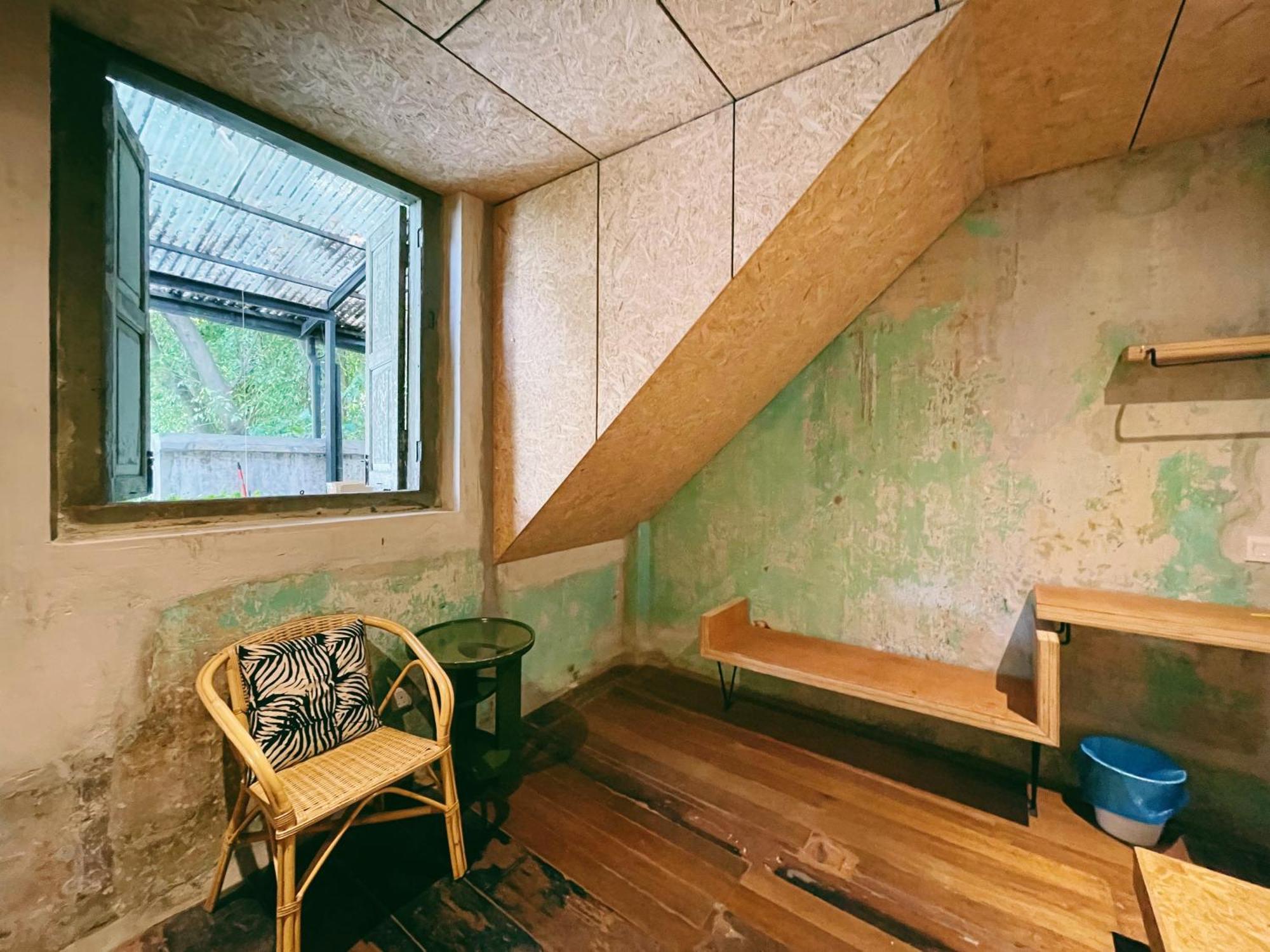 Belakang Kong Heng Aparthotel *